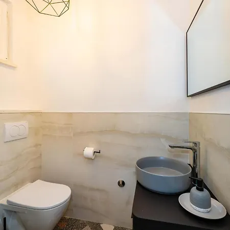 4 Bedroom Cozy In Holiday home