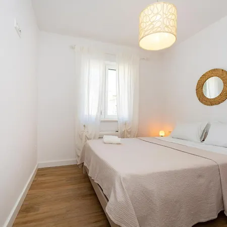 4 Bedroom Cozy In