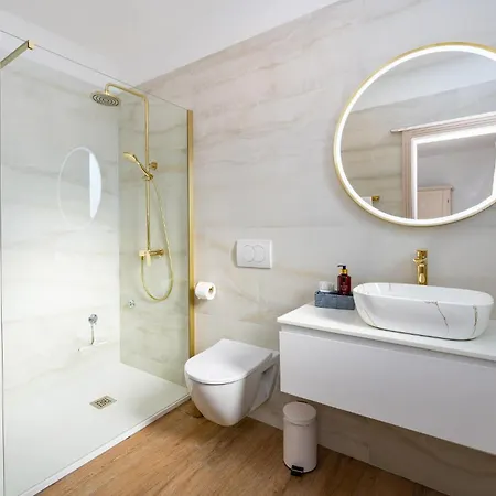 Prázdninový dům 4 Bedroom Cozy In *