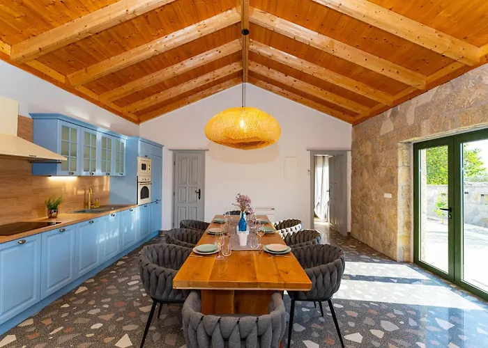 בית נופש 4 Bedroom Cozy In Kruševo