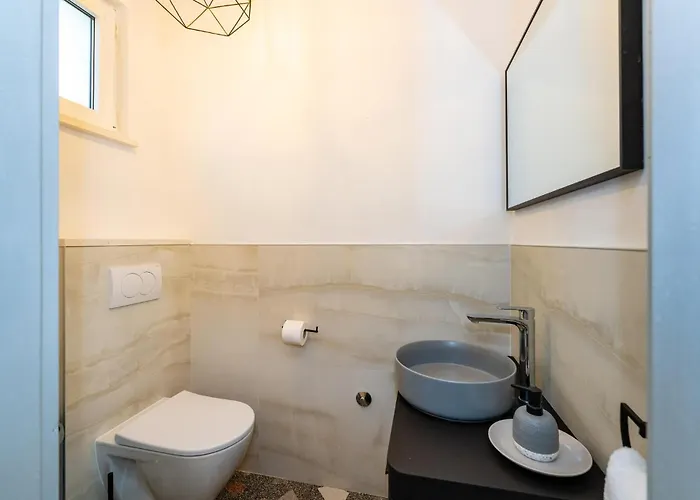 4 Bedroom Cozy In בית נופש