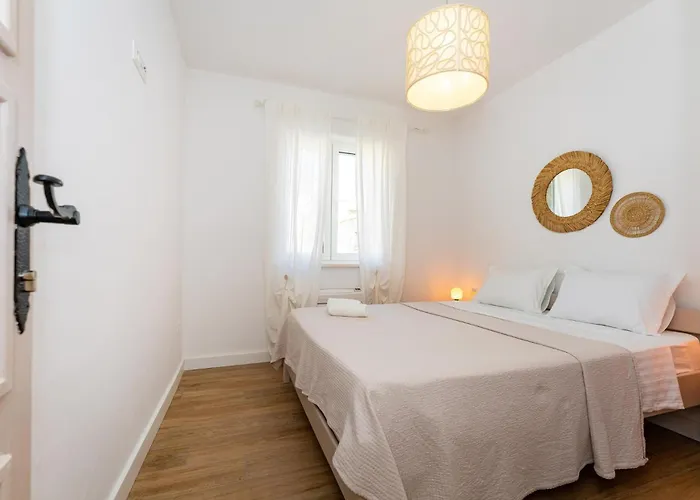 4 Bedroom Cozy In